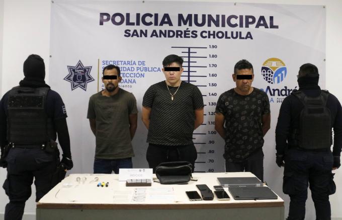 Asegura la policía de San Andrés Cholula a tres integrantes de "Los Santos"