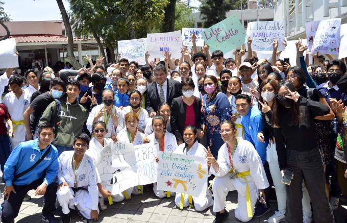 Acude al Informe de Labores de la directora de la preparatoria BUAP Benito Juárez García, la rectora Lilia Cedillo.