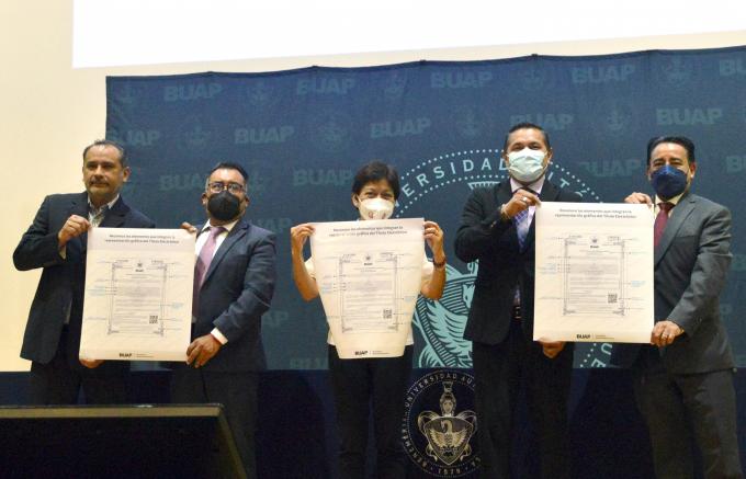 Presenta la BUAP el nuevo título profesional electrónico en formato XML y PDF