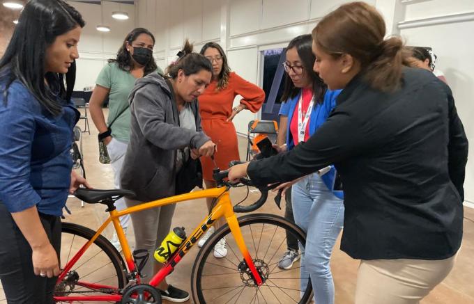 En Puebla capital se realizan acciones en favor de la movilidad ciclista con perspectiva de género.