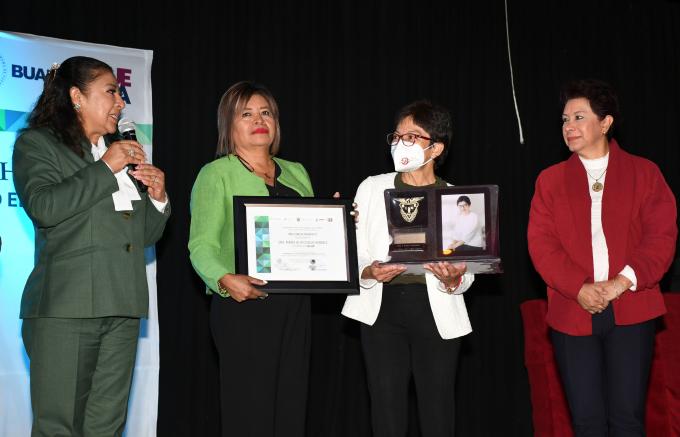 Cada institución debe definir las tareas a emprender para combatir el rezago educativo: Rectora María Lilia Cedillo Ramírez