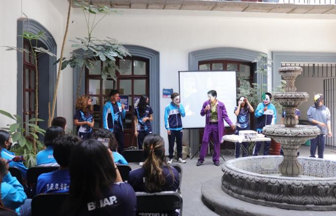 Regidores de Puebla fomentan valores ‘Con Locura’ en estudiantes