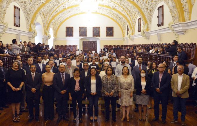 Entrega BUAP 225 definitividades a trabajadores no académicos