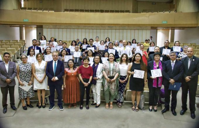 Preside Rectora Lilia Cedillo graduación de diplomado sobre aseguramiento de la calidad de programas educativos