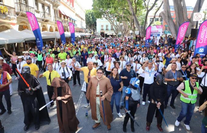 Gran Paseo Muy Padre Reunió a más de 800 personas en el zócalo de la ciudad