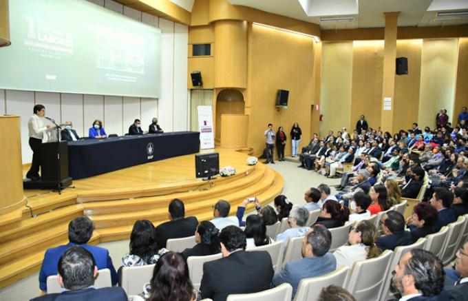 La Facultad de Derecho es un referente en la sociedad: rectora María Lilia Cedillo Ramírez