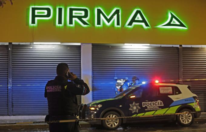 Policía Municipal de Puebla enfrentó a delincuentes tras robo a una tienda de artículos deportivos