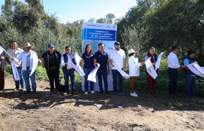 Arranca Edmundo Tlatehui jornada de desazolve y limpieza del río Almoloya