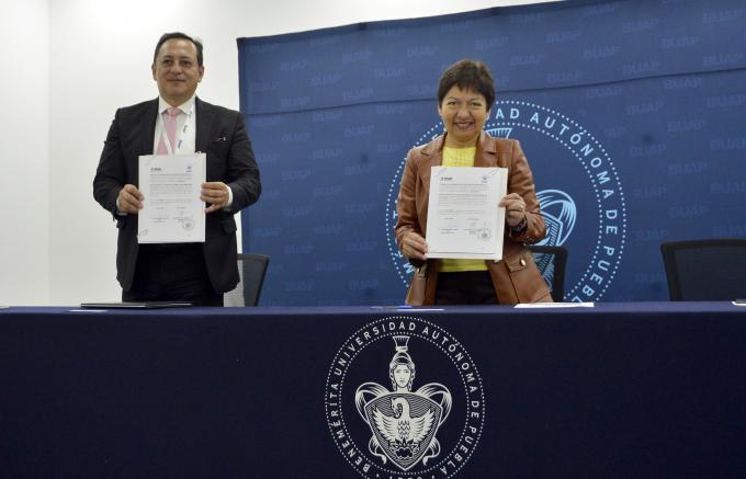 La BUAP firma convenio de colaboración con el INE