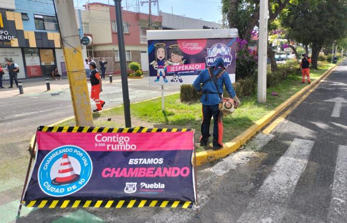 Ayuntamiento de Puebla brinda mantenimiento a corredores gastronómicos