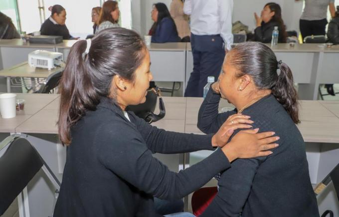 SMDIF Puebla capacita a funcionarios públicos en primeros auxilios emocionales para atender a la juventud poblana