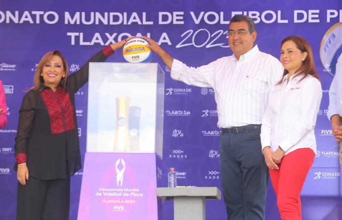 Coadyuvan Puebla y Tlaxcala para promover el deporte; presiden gobernadores “Trophy Tour” Campeonato de Voleibol