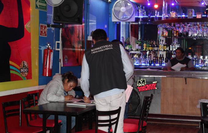 Normatividad mantiene inspecciones a establecimientos con venta de alcohol en Puebla Capital