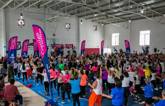 SMDIF Puebla reunió a más de 500 personas adultas mayores en actividad física.