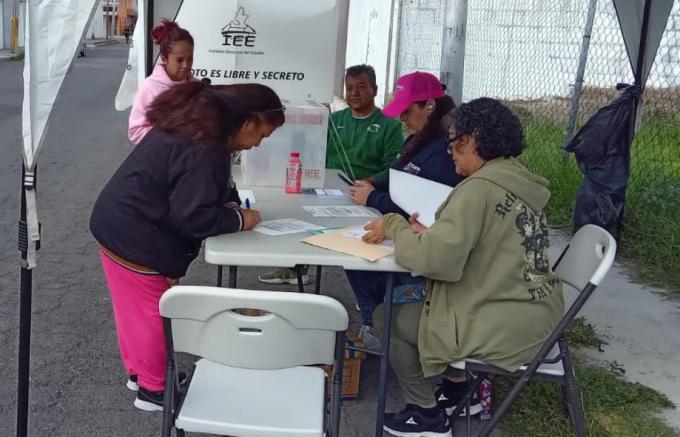 Gobernación Municipal promueve la participación ciudadana mediante mesas vecinales.