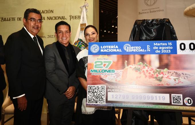 Develan "Cachito" de la Loteria Nacional con imagen del chile en nogada