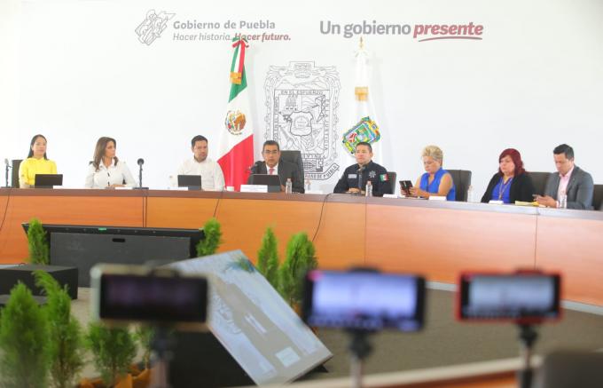 Firme combate a la pobreza en Puebla, recalca Sergio Salomón Céspedes