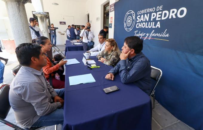 Paola Angon encabeza Martes Ciudadano, otorga servicios gratuitos para familias