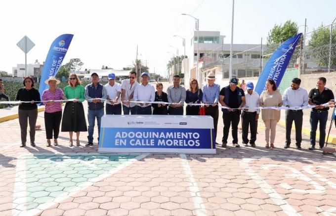 Inaugura Edmundo Tlatehui obras en la delegación Atlixcáyotl y San Bernardino Tlaxcalancingo.