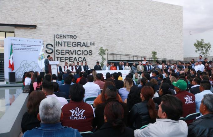 Inaugura Sergio Salomón Céspedes CIS de Tepeaca