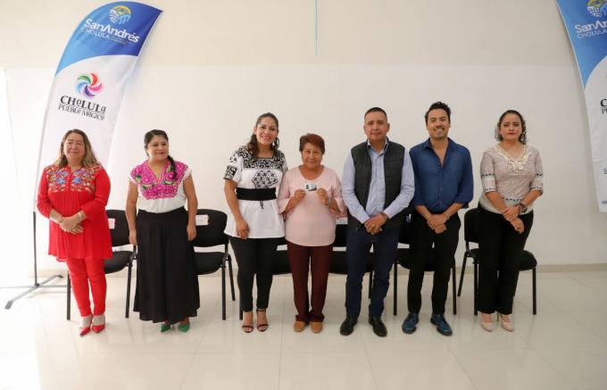 Realiza Ayuntamiento de San Andrés Cholula jornada de credencialización de las y los artesanos del municipio