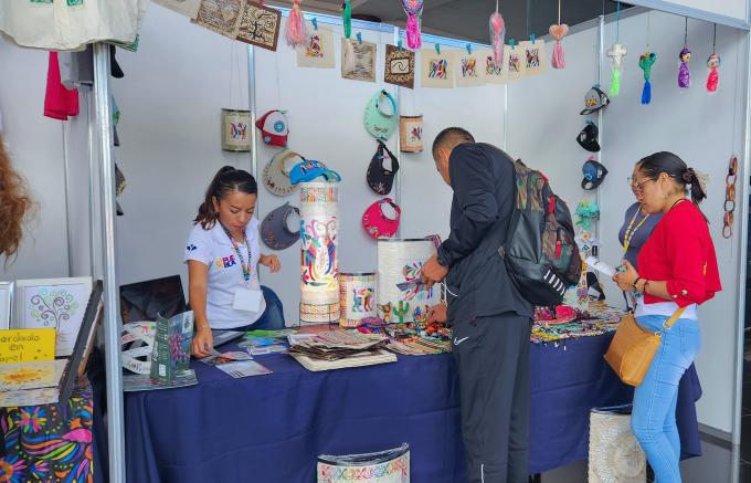 En Congreso Nacional Educativo, Gobierno Estatal promueve Pueblos Mágicos de Puebla