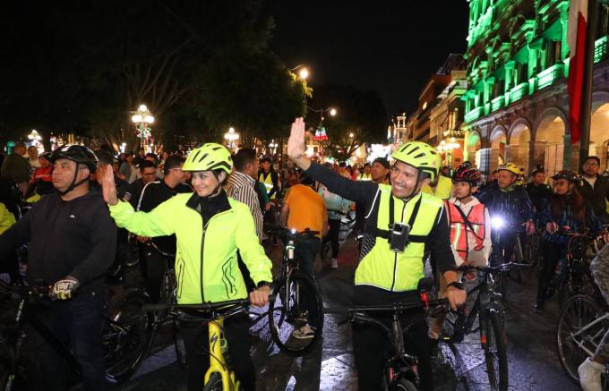 Puebla capital conmemora el Día Mundial sin Automóvil con rodada nocturna