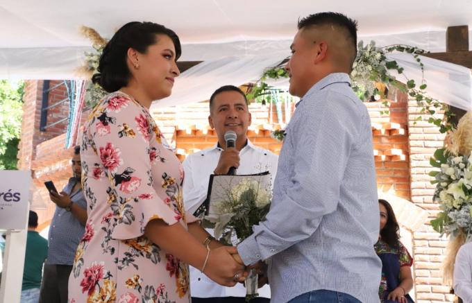 Celebró Edmundo Tlatehui la Tercera Jornada  de Bodas Civiles Gratuitas