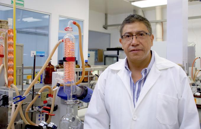 Investigador BUAP sintetiza compuestos químicos con actividad farmacológica