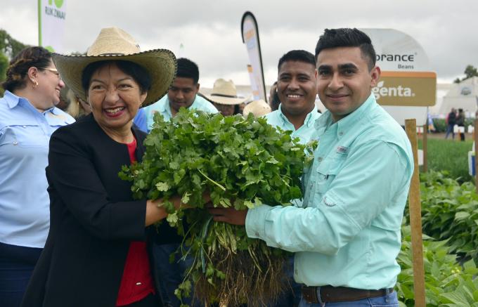 Inaugura la rectora Lilia Ramírez la 15 Expo Hortícola Puebla BUAP 2023