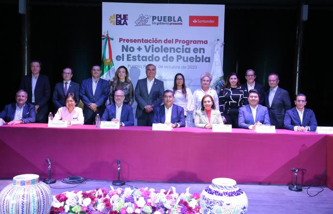 Con programa "No + Violencia", gobierno estatal y Santander México refuerzan estrategias para garantizar paz social