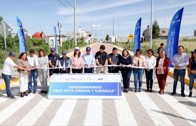 Inaugura Edmundo Tlatehui el adoquinamiento de la calle Sexta Cerrada y Tlahuilila en la cabecera municipal