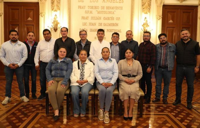 Ayuntamiento de Puebla y organizaciones acuerdan fortalecer a la central de Abasto