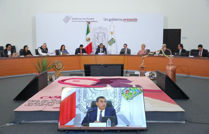 Invita el gobernador, Sergio Salomón Céspedes a la población a conservar tradiciones de "Día de Muertos"