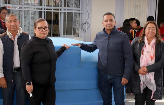 Beneficia EdmundoTlatehui a tres escuelas de San Andrés Cholula con cisternas de captación de agua de lluvia