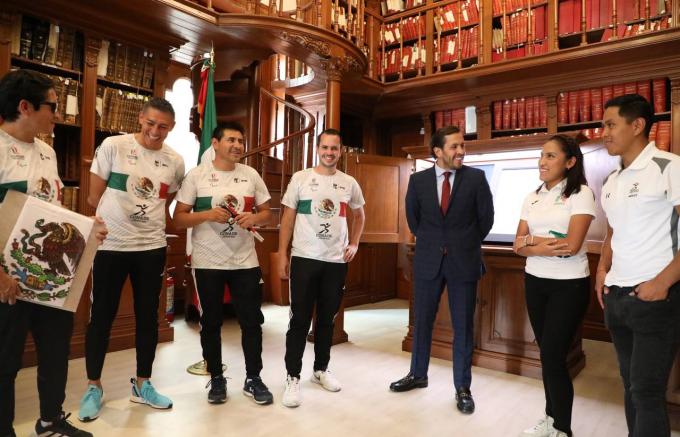 Gobierno Municipal abandera a atletas poblanos que participarán en los Parapanamericanos 2023