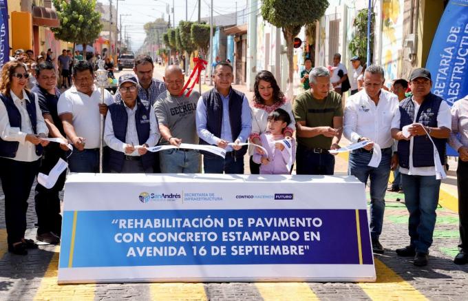 Entrega Edmundo Tlatehui la rehabilitación de la Avenida 16 de Septiembre en la cabecera municipal