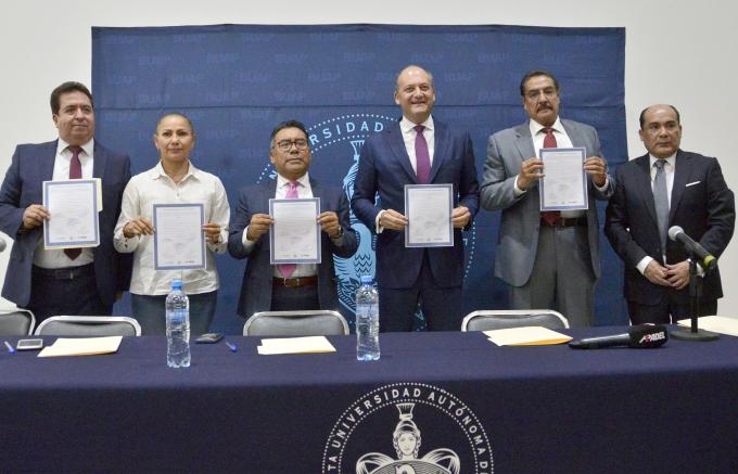 Firman convenio BUAP y Circuito A1 PÁDEL para impulsar la práctica de pádel