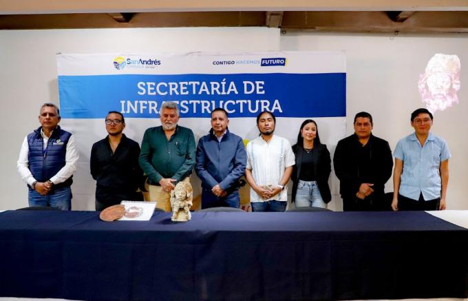 Presentan vestigios arqueológicos hallados en las obras de rehabilitación de calles en el centro de San Andrés Cholula