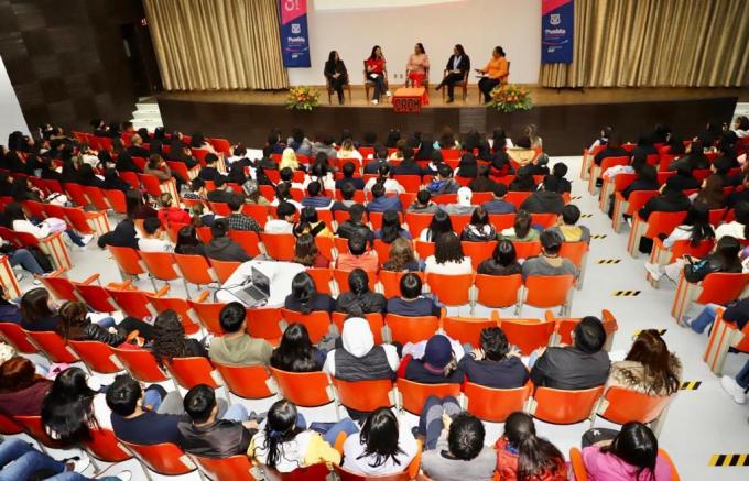 Conmemora el Día Naranja, el Ayuntamiento de Puebla