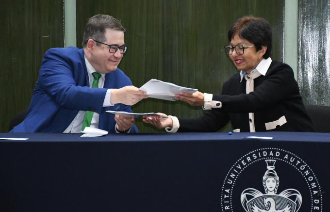 Encabeza la rectora de la BUAP, Lilia Cedillo firma de convenio con la empresa Schaeffler