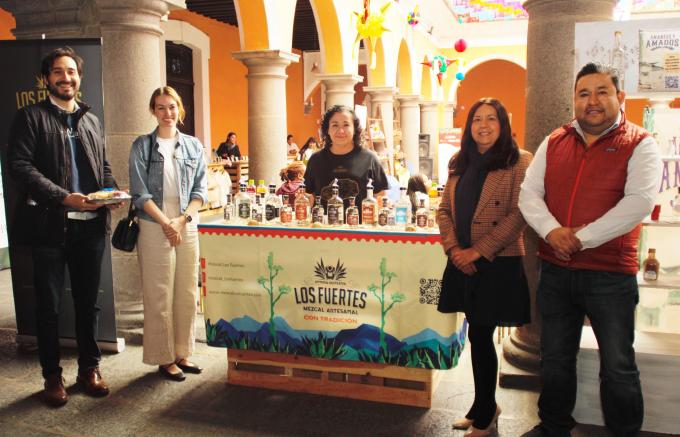 Promueve gobierno de Puebla la exportación de mezcal a EE.UU