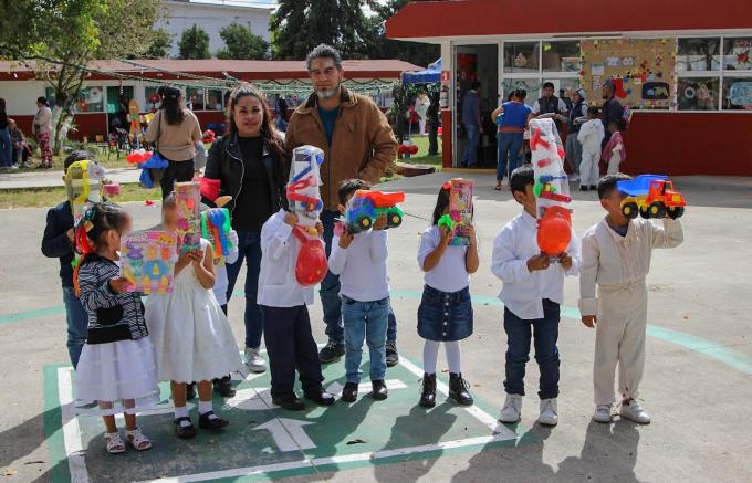 Ayuntamiento de Puebla lleva una navidad feliz a todos los rincones del municipio