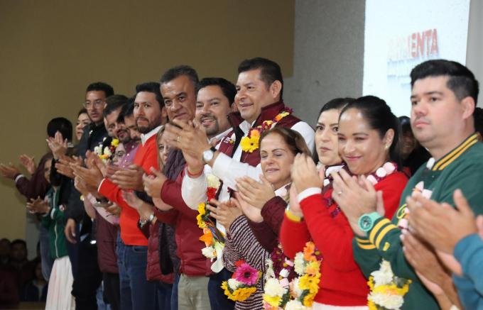 En Zacapoaxtla, Alejandro Armenta tomó protesta a los Comités de Defensa de la 4T