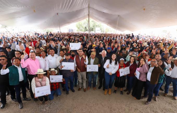 En Tepeaca, gobierno federal y de Puebla inician Programa de Entrega de Fertilizante