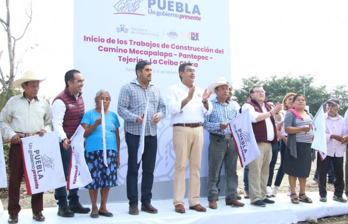 Impulsa gobierno de Puebla desarrollo económico con rehabilitación de carreteras