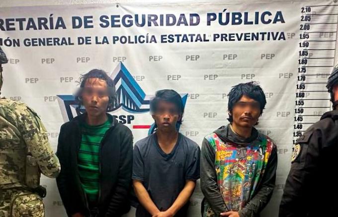 Detienen SSP y SEMAR a tres narcomenudistas en la capital poblana 