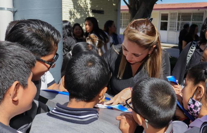 Invierte gobierno de Paola Angón en infraestructura educativa