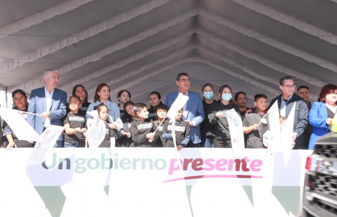 Con beneficencia pública, gobierno estatal se ocupa por mejorar calidad de vida de poblanas y poblanos: Sergio Salomón