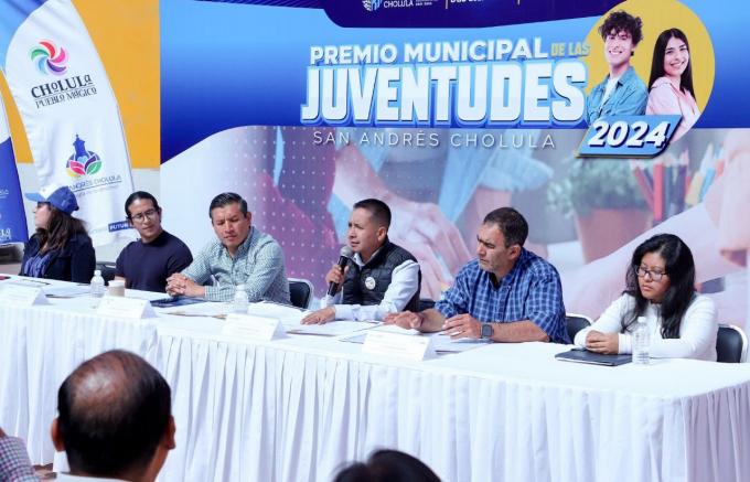 Presenta Edmundo Tlatehui convocatoria para el Premio Municipal de las Juventudes 2024